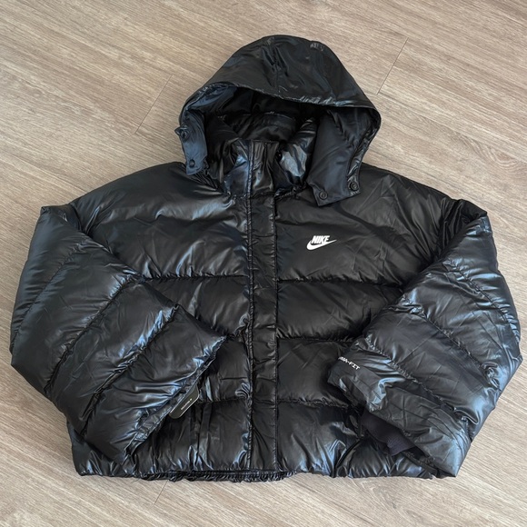 Nike Jackets & Blazers - NWT- Nike ThermaFit Puffer Jacket
